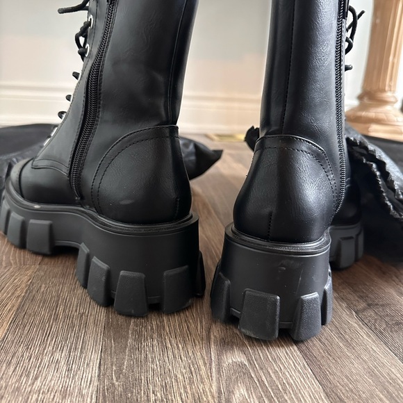 Pretty little thing chunky combat boot - Picture 4 of 6